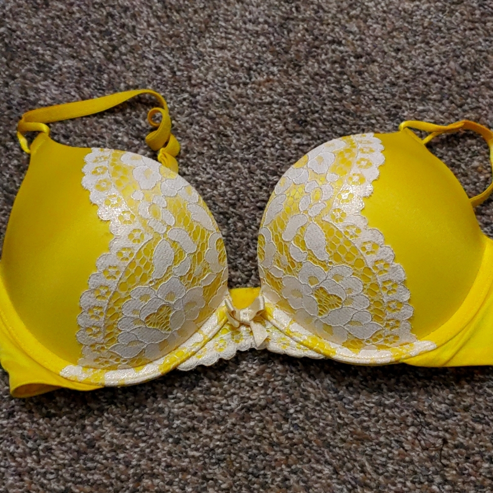 Victoria secret under wire bombshell  bra